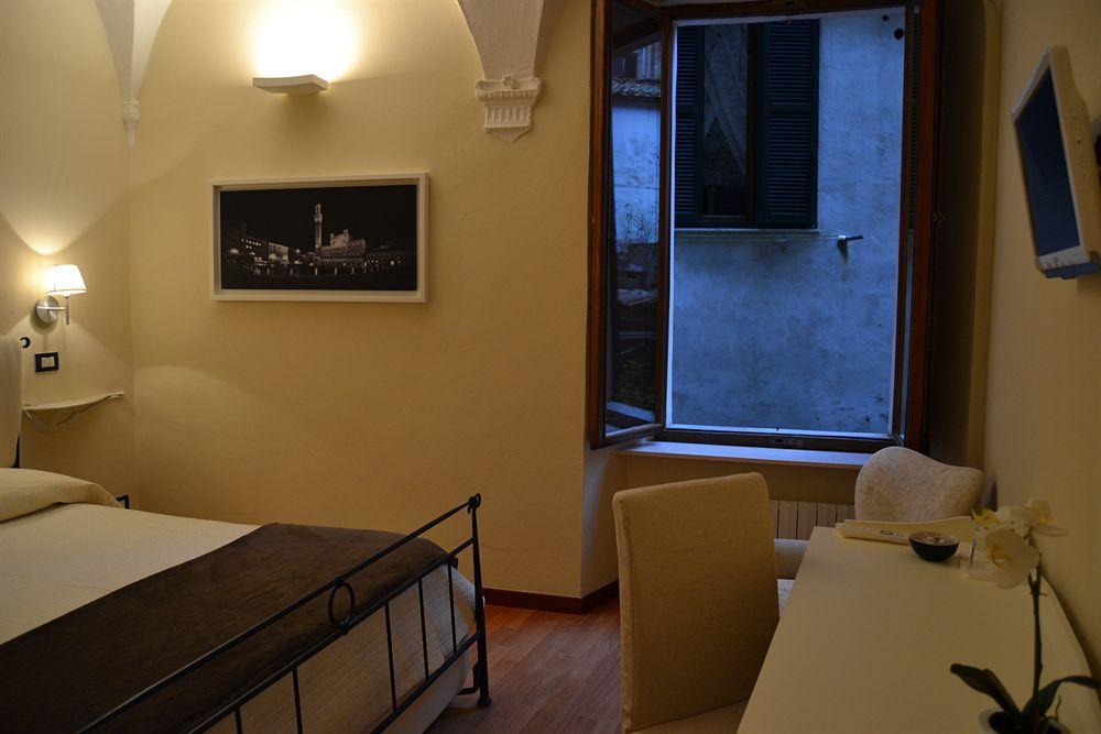 B&B Quattro Cantoni Σιένα Εξωτερικό φωτογραφία