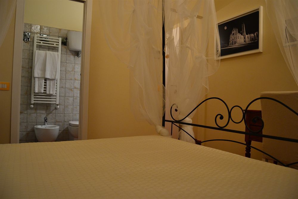 B&B Quattro Cantoni Σιένα Εξωτερικό φωτογραφία