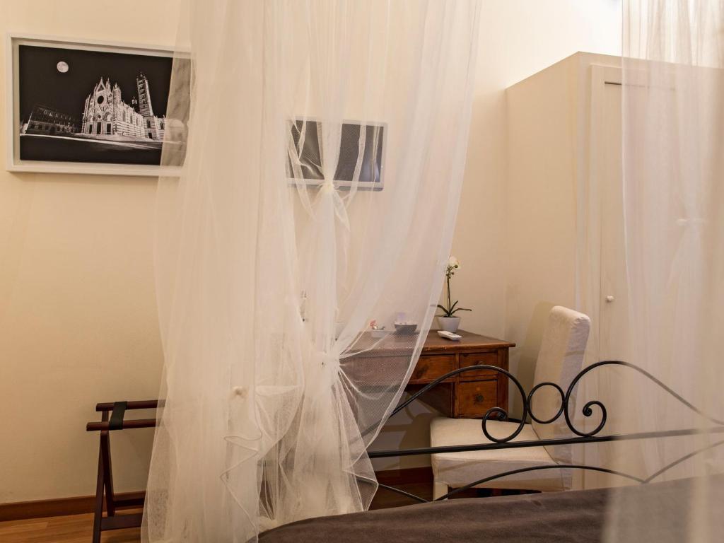 B&B Quattro Cantoni Σιένα Δωμάτιο φωτογραφία