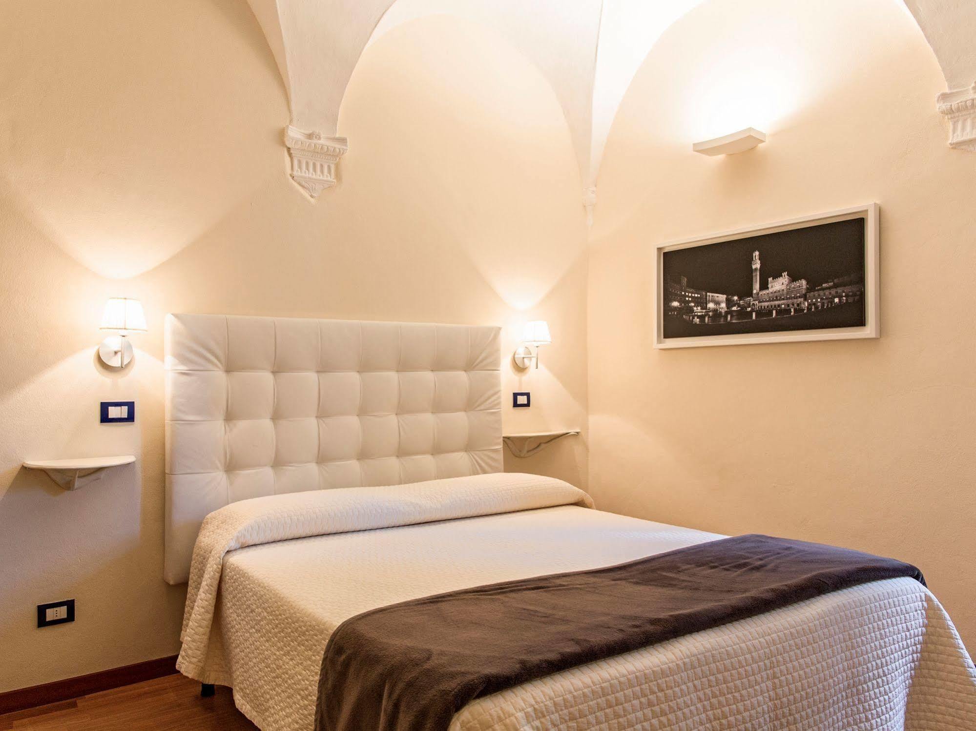 B&B Quattro Cantoni Σιένα Εξωτερικό φωτογραφία