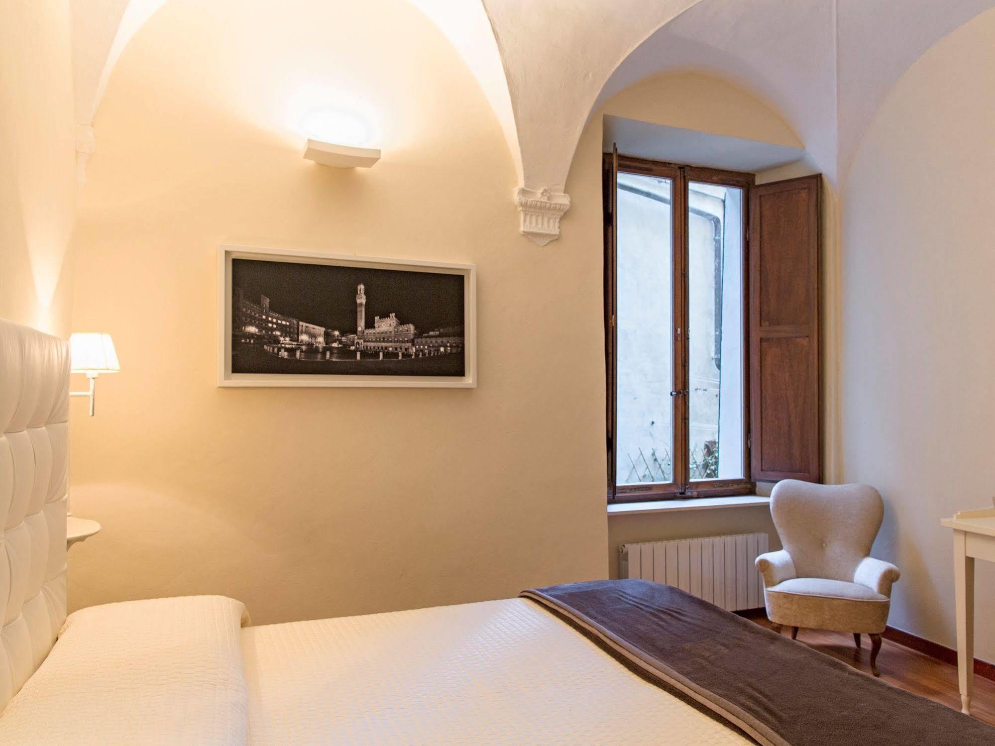 B&B Quattro Cantoni Σιένα Εξωτερικό φωτογραφία